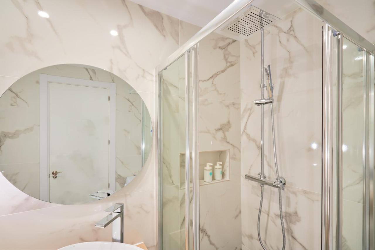 Suite Roca Chica Torremolinos Exterior photo